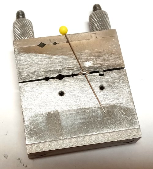 Judy Larson's Split Bead Earrings - Making Uniform Hanging Loops from Jump Rings, Contemporary Wire Jewelry, Filing, Finishing, , sanding, filing, polishing, Purchase or make 20 gauge 3mm ID jump rings,